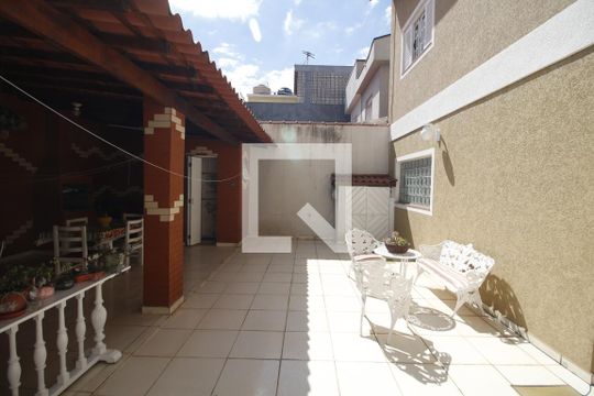 Churrasqueira de casa à venda com 3 quartos, 270m² em Vila Carrão, São Paulo