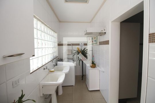 Área de Serviço de casa à venda com 3 quartos, 270m² em Vila Carrão, São Paulo