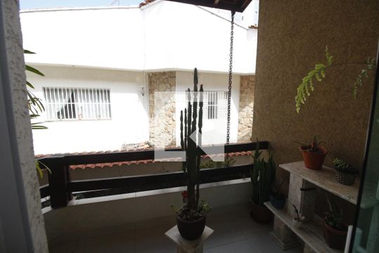 Sacada de casa à venda com 3 quartos, 270m² em Vila Carrão, São Paulo