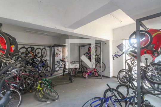 Bicicletario de apartamento à venda com 2 quartos, 41m² em Sítio da Figueira, São Paulo