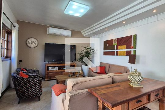 Casa à venda com 4 quartos, 252m² em Recreio dos Bandeirantes, Rio de Janeiro