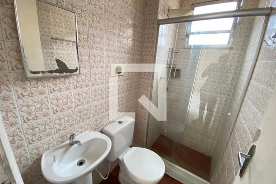 Banheiro de apartamento à venda com 2 quartos, 43m² em Piedade, Rio de Janeiro