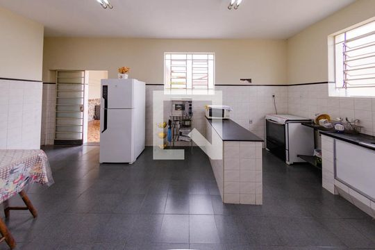 Cozinha de casa à venda com 3 quartos, 268m² em Carlos Prates, Belo Horizonte