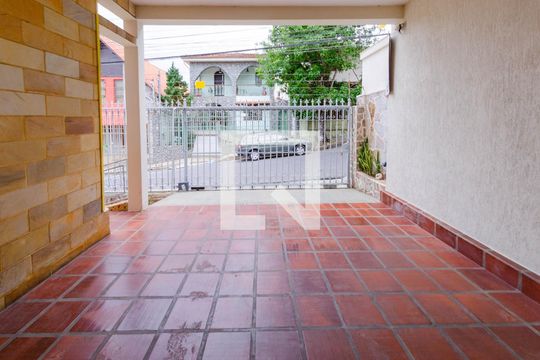 Garagem de casa à venda com 3 quartos, 268m² em Carlos Prates, Belo Horizonte