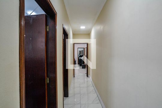 Corredor de casa para alugar com 2 quartos, 280m² em Jardim Utinga, Santo André