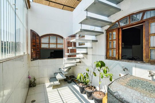 Área de Serviço de casa para alugar com 2 quartos, 280m² em Jardim Utinga, Santo André
