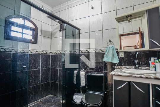 Banheiro da Suíte de casa para alugar com 2 quartos, 280m² em Jardim Utinga, Santo André
