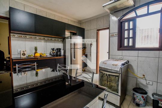 Cozinha de casa para alugar com 2 quartos, 280m² em Jardim Utinga, Santo André