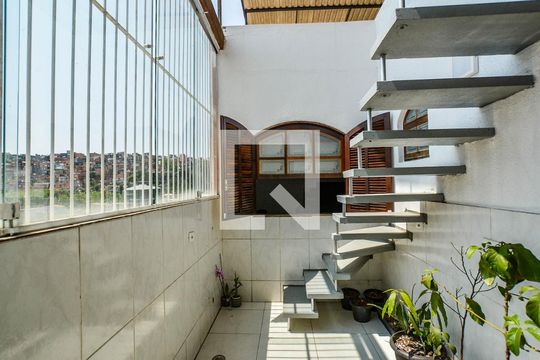Área de Serviço de casa para alugar com 2 quartos, 280m² em Jardim Utinga, Santo André