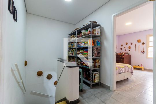 Escada de casa à venda com 4 quartos, 192m² em Mooca, São Paulo
