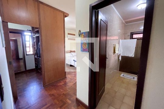 Corredor  de casa à venda com 4 quartos, 370m² em Jardim América, São Leopoldo
