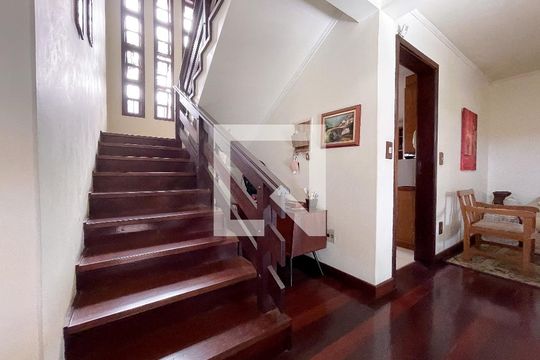 Escadas de casa à venda com 4 quartos, 370m² em Jardim América, São Leopoldo