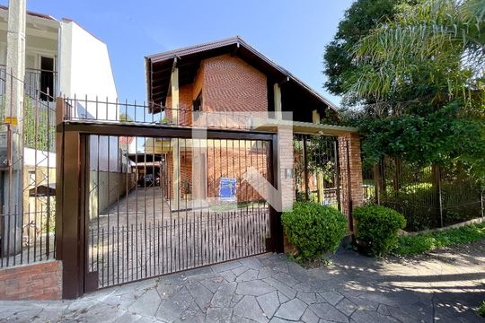 Fachada de casa à venda com 4 quartos, 370m² em Jardim América, São Leopoldo
