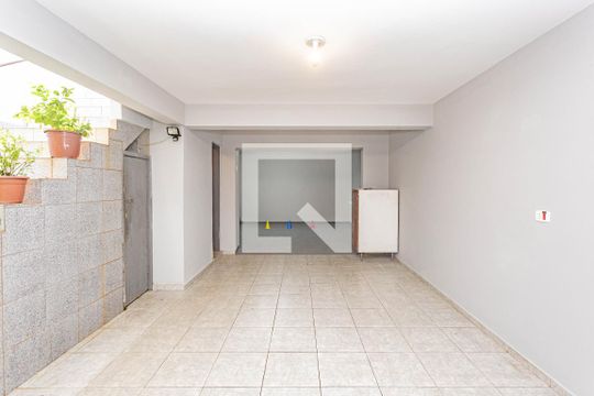 Garagem de casa à venda com 4 quartos, 160m² em Jardim Vilas Boas, São Paulo