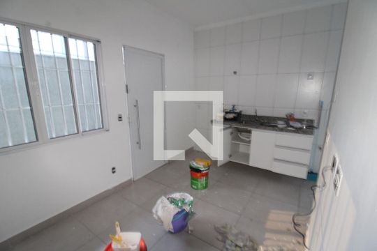 Sala de apartamento para alugar com 1 quarto, 30m² em Vila Diva, São Paulo