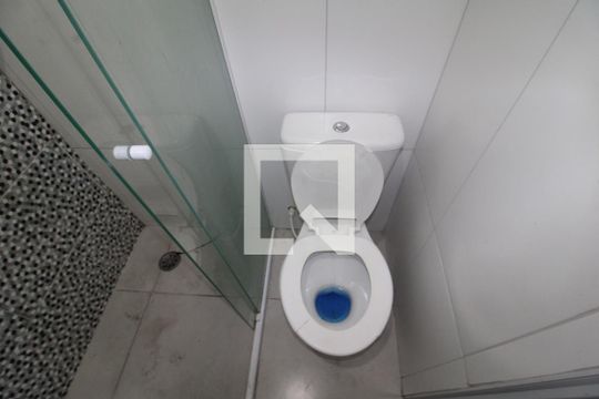 Banheiro de apartamento para alugar com 1 quarto, 30m² em Vila Diva, São Paulo