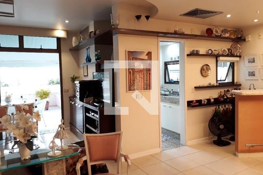 Apartamento à venda com 5 quartos, 252m² em Icaraí, Niterói