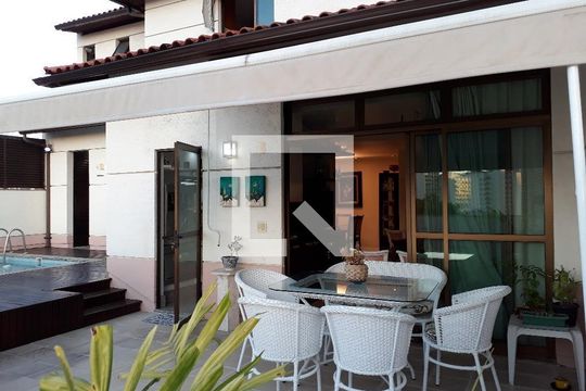 Apartamento à venda com 5 quartos, 252m² em Icaraí, Niterói