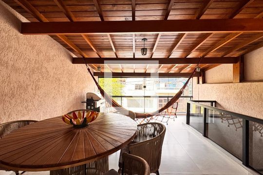 Varanda de casa à venda com 3 quartos, 267m² em Parque Gerassi, Santo André