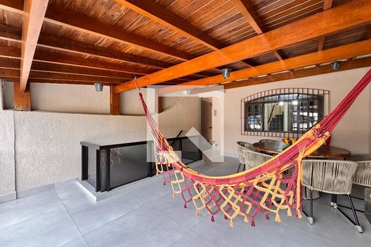 Varanda de casa à venda com 3 quartos, 267m² em Parque Gerassi, Santo André