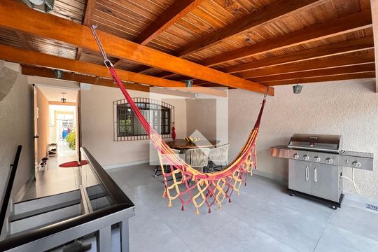 Varanda de casa à venda com 3 quartos, 267m² em Parque Gerassi, Santo André
