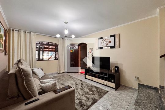 Sala de casa à venda com 3 quartos, 267m² em Parque Gerassi, Santo André