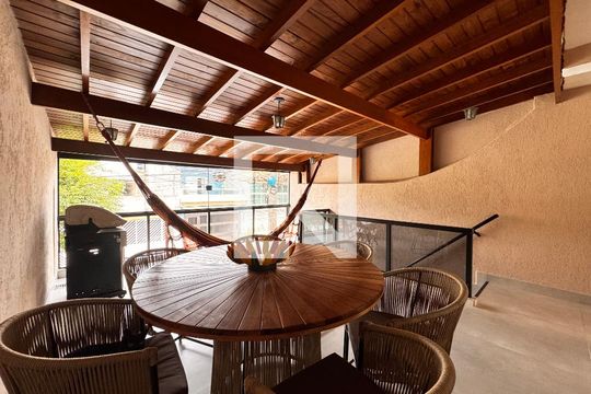 Varanda de casa à venda com 3 quartos, 267m² em Parque Gerassi, Santo André