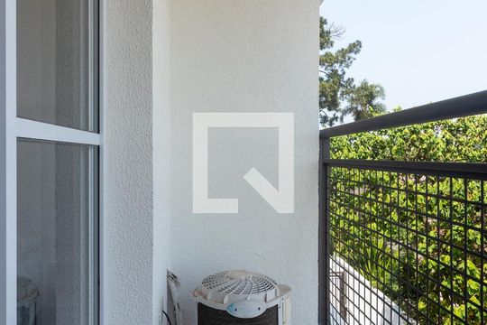 Sacada de apartamento para alugar com 1 quarto, 26m² em Granja Viana, Cotia
