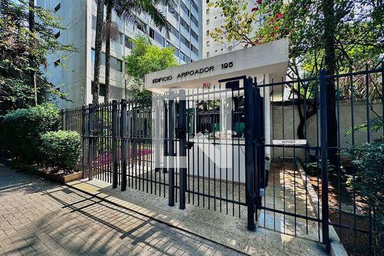 Fachada de apartamento à venda com 3 quartos, 138m² em Campo Belo, São Paulo