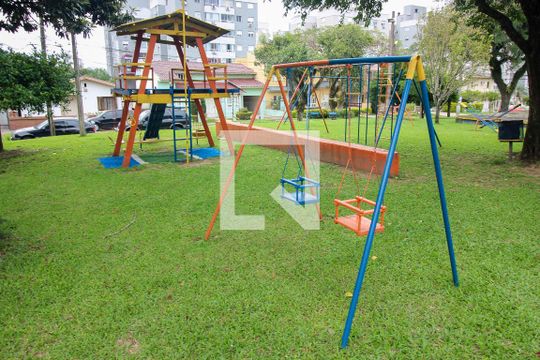 Área comum - Playground de casa de condomínio à venda com 4 quartos, 300m² em Cristal, Porto Alegre
