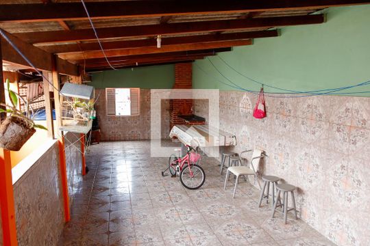 Área comum de casa à venda com 4 quartos, 200m² em Bandeiras, Osasco
