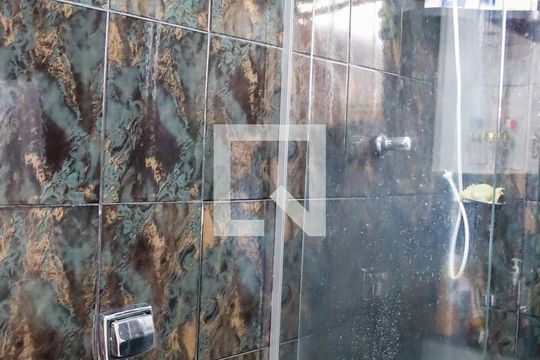 Banheiro de casa à venda com 4 quartos, 200m² em Bandeiras, Osasco