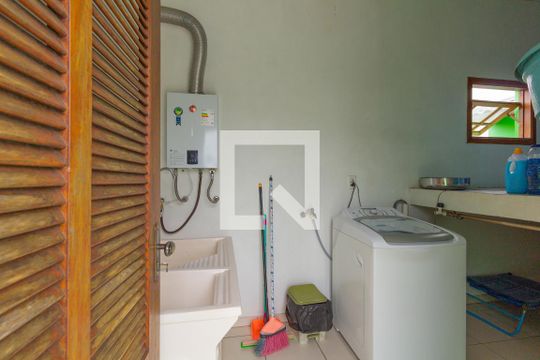 Área de Serviço do terraço de casa à venda com 4 quartos, 476m² em Nossa Senhora das Graças, Canoas
