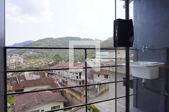 Varanda  de kitnet/studio para alugar com 1 quarto, 19m² em Saco Grande, Florianópolis
