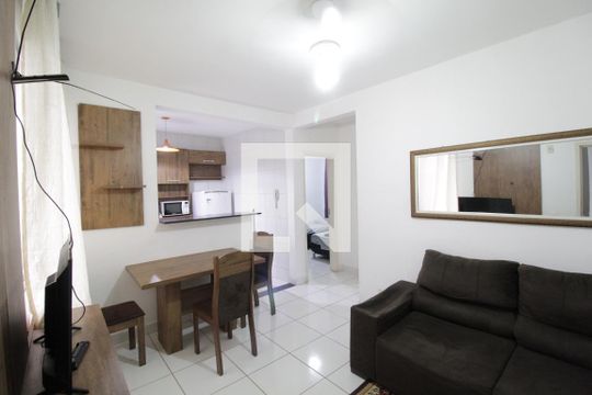 Sala de apartamento para alugar com 2 quartos, 45m² em Gávea, Uberlândia
