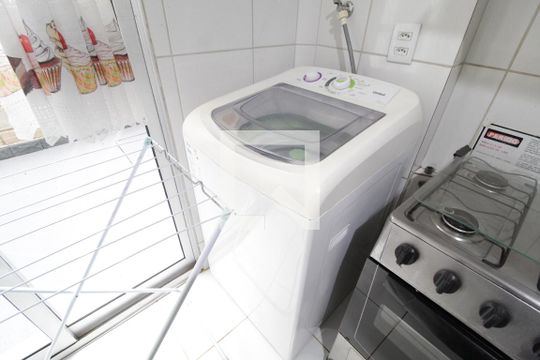 Área de Serviço de apartamento para alugar com 2 quartos, 45m² em Gávea, Uberlândia
