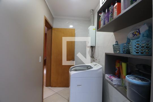Lavanderia de casa à venda com 2 quartos, 200m² em Brigadeira, Canoas