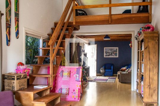 Casa à venda com 3 quartos, 170m² em Ipanema, Porto Alegre