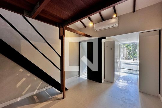 Quarto 2 de casa à venda com 2 quartos, 130m² em Campo Belo, São Paulo