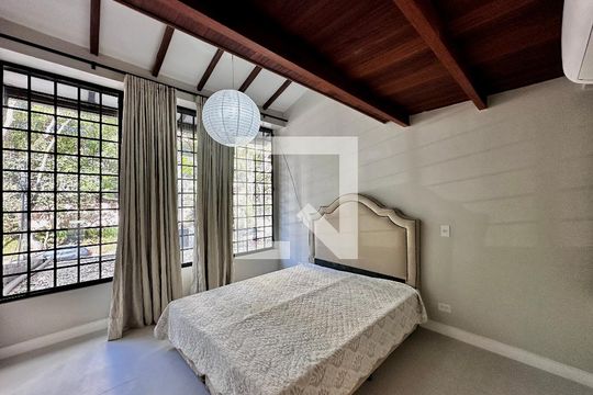Quarto 1 de casa à venda com 2 quartos, 130m² em Campo Belo, São Paulo