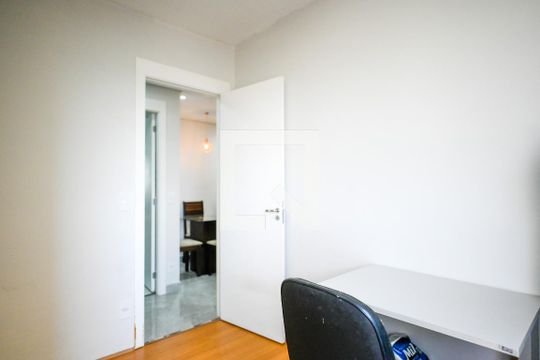 Quarto 1 de apartamento à venda com 2 quartos, 40m² em Jardim Santa Emília, São Paulo