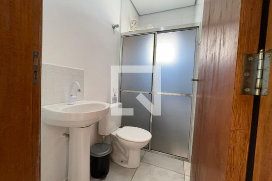 Banheiro de casa para alugar com 2 quartos, 50m² em Vila Hipica, Vinhedo