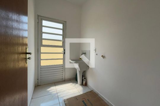 Área de Serviço de casa para alugar com 2 quartos, 50m² em Vila Hipica, Vinhedo