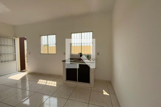 Cozinha de casa para alugar com 2 quartos, 50m² em Vila Hipica, Vinhedo