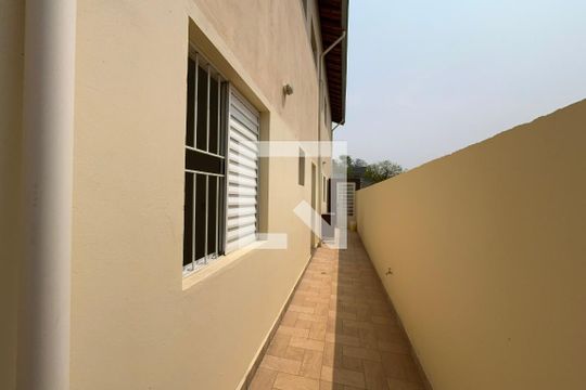 Corredor de casa para alugar com 2 quartos, 50m² em Vila Hipica, Vinhedo