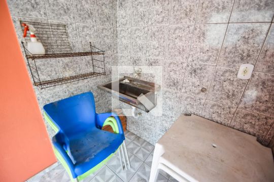 Área de Serviço de casa para alugar com 2 quartos, 196m² em Quintino Bocaiúva, Rio de Janeiro