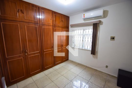 Quarto 2 de casa para alugar com 2 quartos, 196m² em Quintino Bocaiúva, Rio de Janeiro