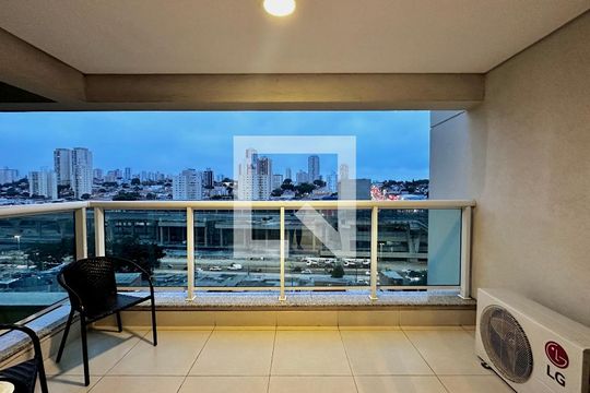 Sacada de kitnet/studio para alugar com 0 quarto, 35m² em Jardim Aeroporto, São Paulo