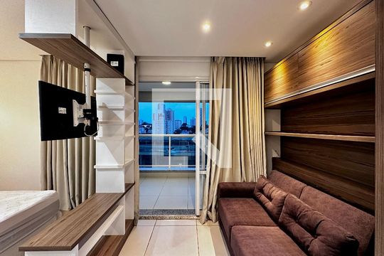 Sala de kitnet/studio para alugar com 0 quarto, 35m² em Jardim Aeroporto, São Paulo