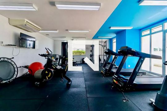Academia de kitnet/studio para alugar com 0 quarto, 35m² em Jardim Aeroporto, São Paulo